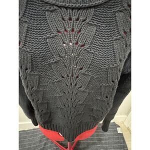 Chunky Knit Black Pullover Sweater Leaf Pattern Casual Cozy